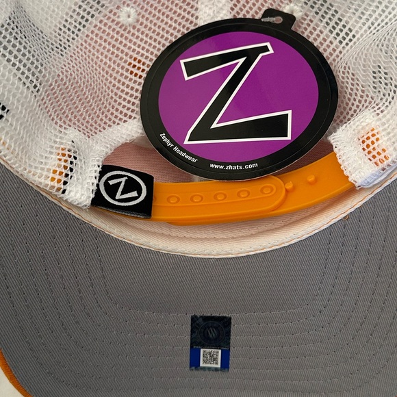 Zephyr snap back UT hat - NWT - Picture 2 of 3